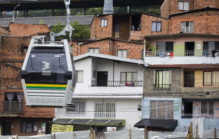 Los habitantes de los barrios San Antonio Las Torres, Villa Liliam, Villa Turbay y La Sierra son los principales beneficiados con este metrocable. FOTO Donaldo Zuluaga