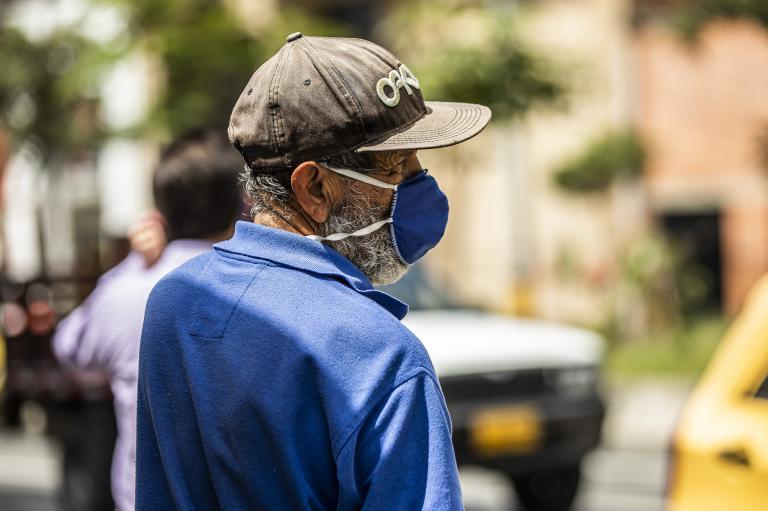 El gobierno deberá solucionar cómo se organizan los aportes a pensión de abril y mayo. FOTO Carlos Alberto Velásquez