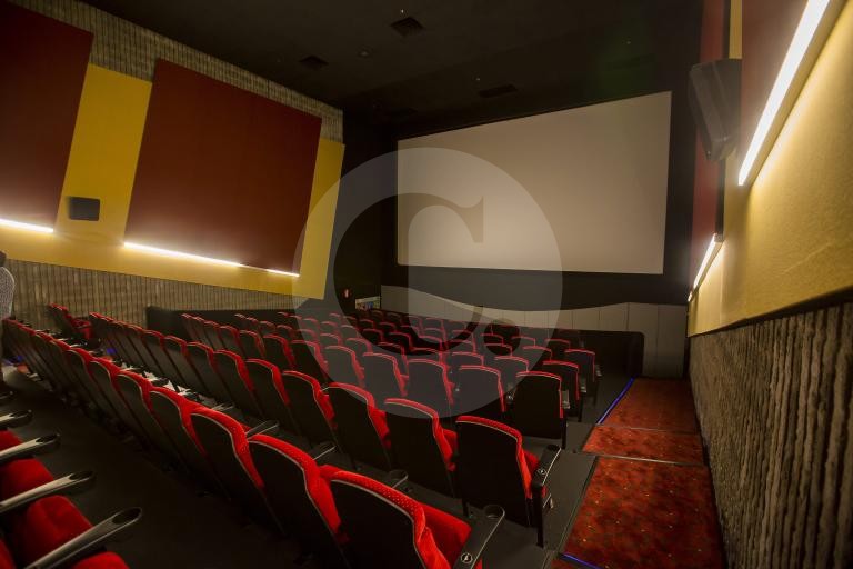La industria del cine llega disminuida financieramente a las aperturas desde el 26 de noviembre de 2020 por la covid. FOTO: CARLOS VELÁSQUEZ