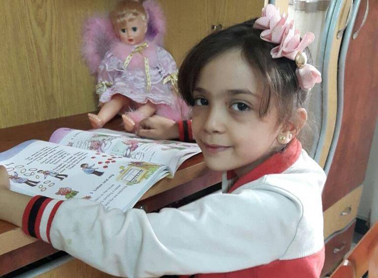 Una niña siria de 7 años usa Twitter para describir su vida en Alepo
