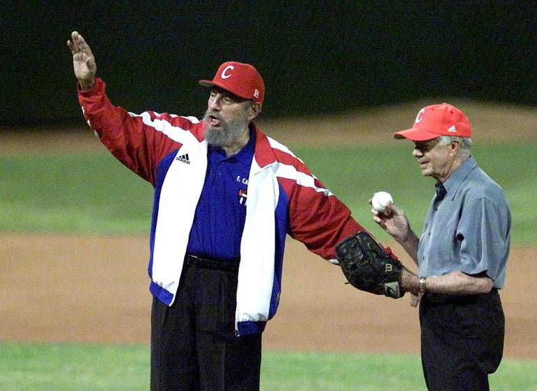 Castro habría aprovechado la vestimenta con la que Adidas vestía al equipo olímpico de la Isla. FOTO AFP