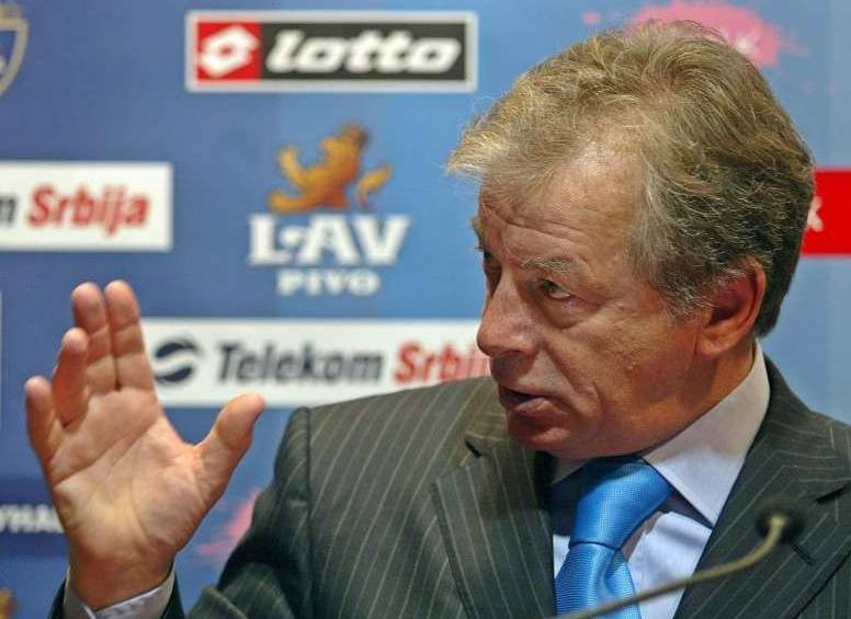 El yugoslavo Ilija Petkovic, exfutbolista, falleció en Belgrado a los 75 años de edad, tras dar positivo por coronavirus. FOTO AFP