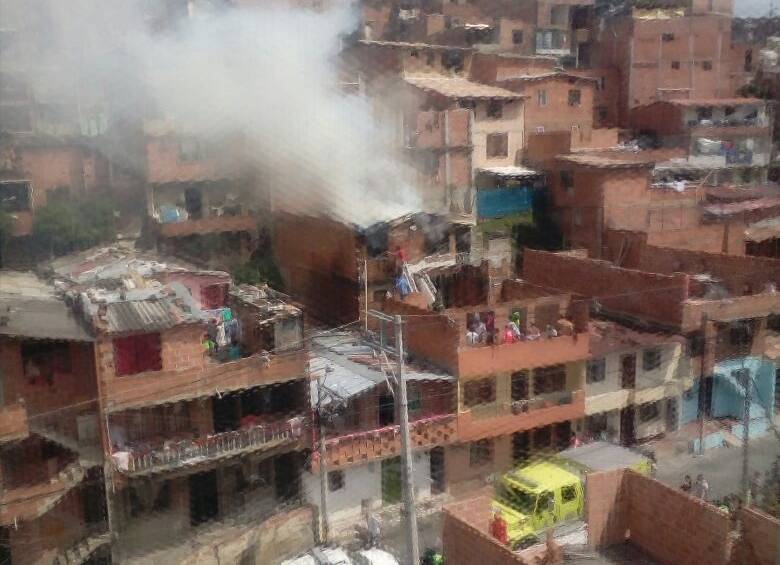Incendio en el barrio Juan XXIII. FOTO CORTESÍA
