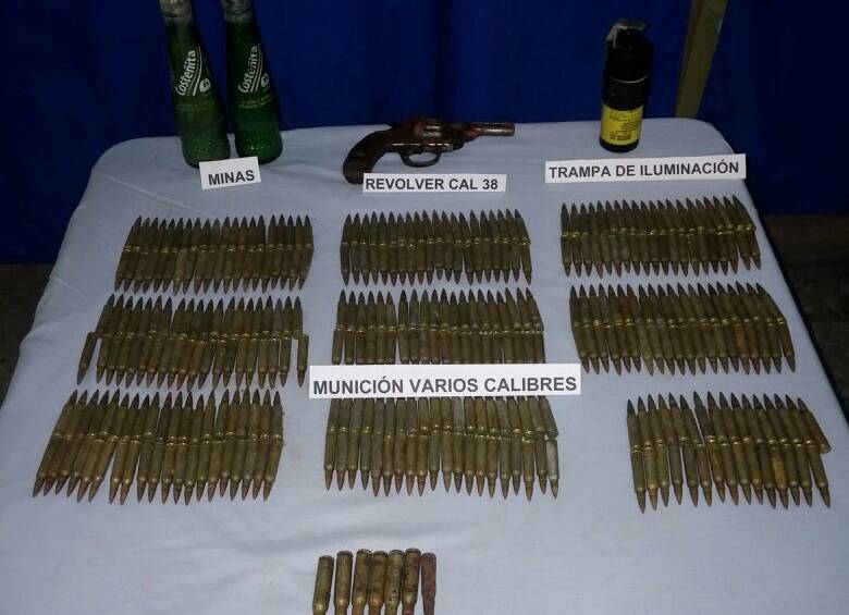 Ejército halla en Ituango armas y municiones escondidas en un cafetal