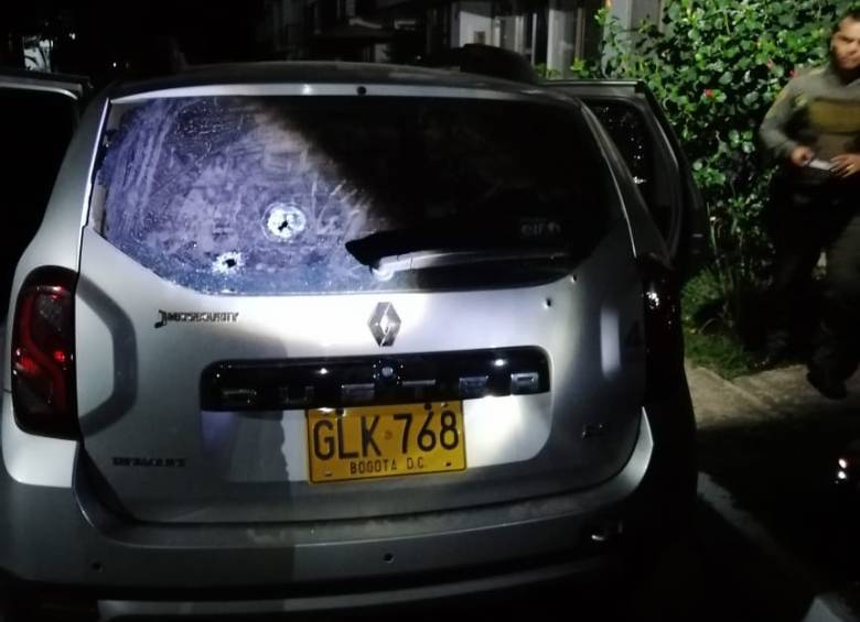 Así quedó el vehículo en el que se movilizaba el líder sindical. FOTO CORTESÍA