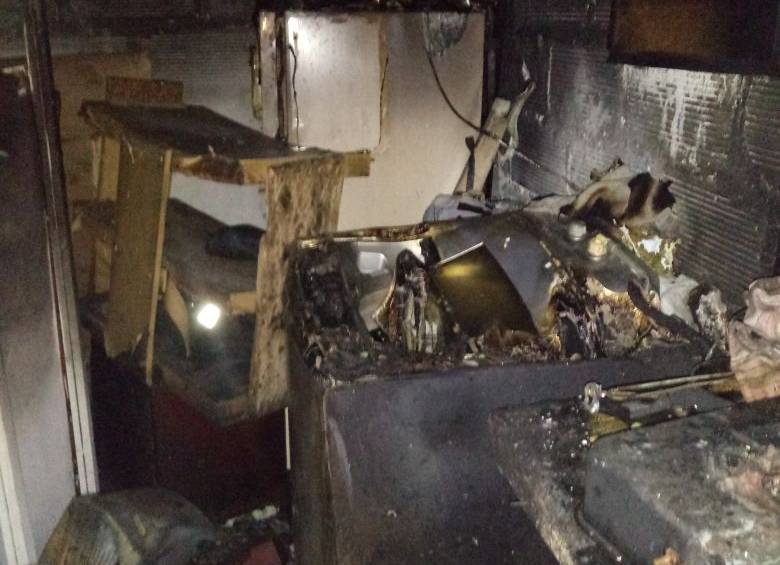 Así quedó la cocina del apartamento. FOTO CORTESÍA