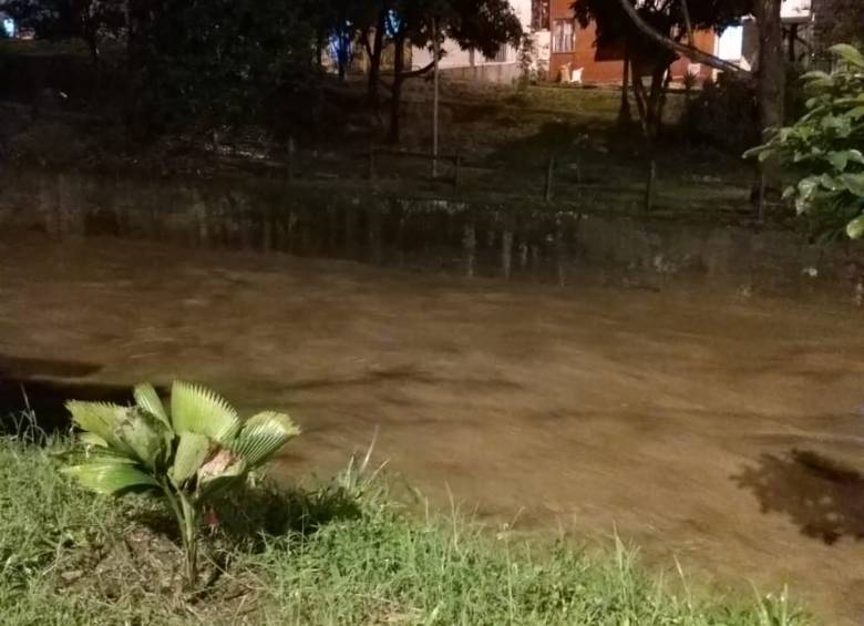 Reportan afectaciones por lluvia de este viernes en Medellín