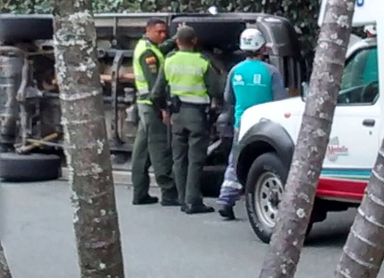 El exfiscal Mario Iguarán se accidentó en la tarde de este jueves en una camioneta en el sector de El Poblado. FOTO CORTESÍA