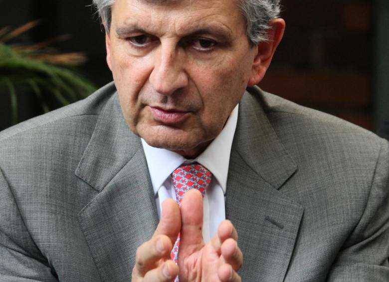 Juan Martín Caicedo, presidente de la CCI, insiste en que son muchos más los puentes que no se caen. FOTO colprensa