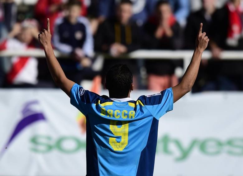 El gol del colombiano Carlos Bacca dejó con 29 puntos al Sevilla. FOTO AFP