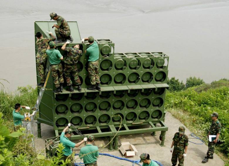 Surcorea, en un gesto de paz y en pro de los diálogos con Norcorea, desmanteló los equipos con los que asediaba con propaganda a los soldados de norcorea que vigilaban la frontera común. Foto AFP