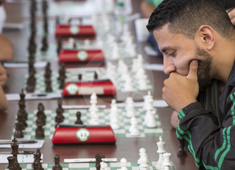 Henry Panesso es uno de los jugadores referentes del ajedrez antioqueño de actualidad. FOTO edwin bustamante