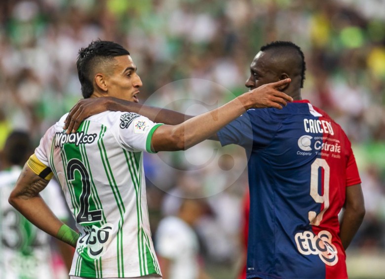 En la primera semana de la campaña se recogieron 383 kits para familias que viven del fútbol. FOTO carlos velásquez