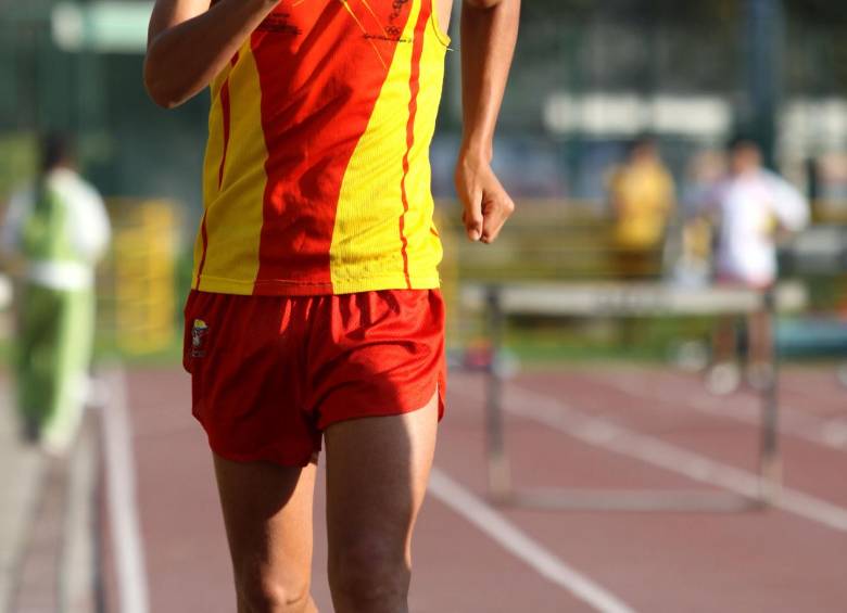 Así se preparaba en 2009 Éider Arévalo antes de partir para los Juegos Olímpicos de Singapur-2010. Fue el abanderado. FOTO ARCHIVO Colprensa