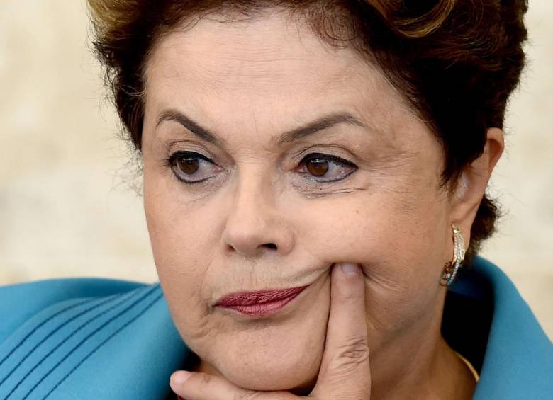 Comisión aprueba que el Congreso juzgue a Rousseff 