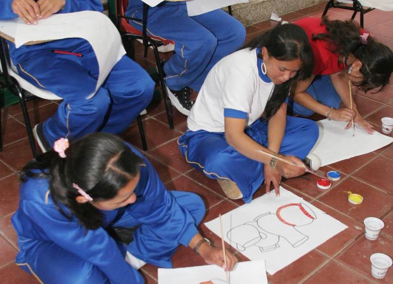 En Medellín y algunos municipios de Antioquia también opera la jornada complementaria. FOTO róbinson Sáenz