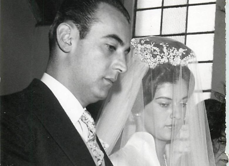 Su esposo, el otorrinolaringólogo Enrique Vélez, con quien estuvo casada 55 años, murió en marzo de este año. FOTO: ARCHIVO