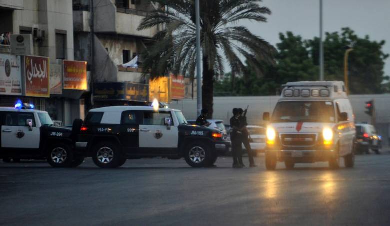 En este sitio de la ciudad de Jeddah, en Arabia Saudita, un hombre, aún no identificado por las autoridades, se inmoló este lunes. FOTO AFP 