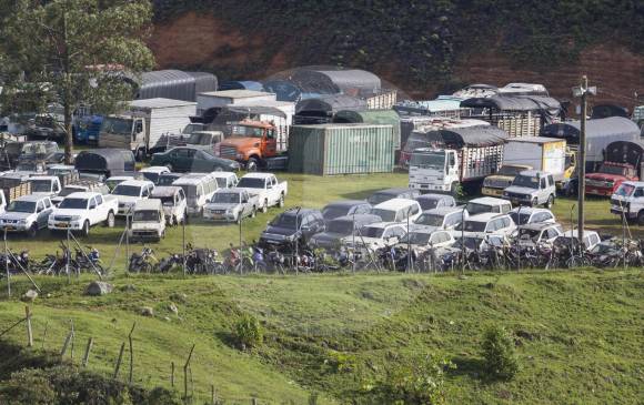 En 2014 la Fiscalía reportó que a los patios de la entidad llegaron 65 vehículos, entre carros y motos. El lote que más recibe automotores está ubicado en Caldas. FOTO Edwin Bustamante