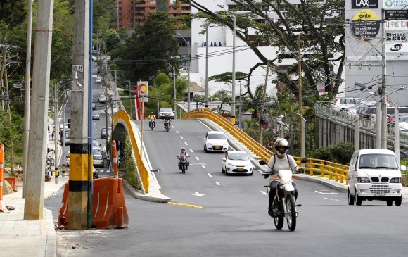 Objetos ubicados al 
costado de la vía