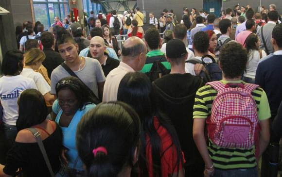El tren fue evacuado y llevado a los patios para su evaluación. FOTO Archivo