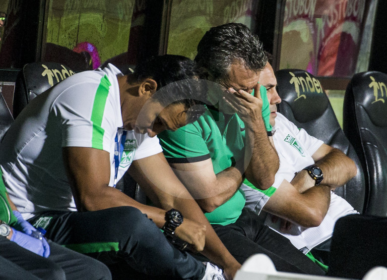 La angustia del técnico Juan Manuel Lillo se evidenció durante los 90 minutos del encuentro ante Tolima. 