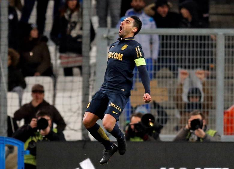 Falcao no iría a China luego de que se fijara un límite de tres jugadores por cada equipo en la Superliga de ese país. FOTO REUTERS