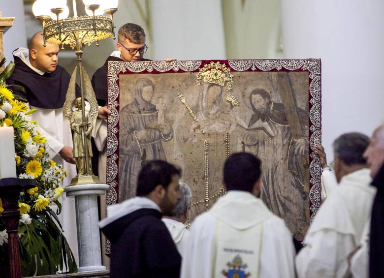 Virgen de Chiquinquirá espera al Papa en la catedral de Bogotá