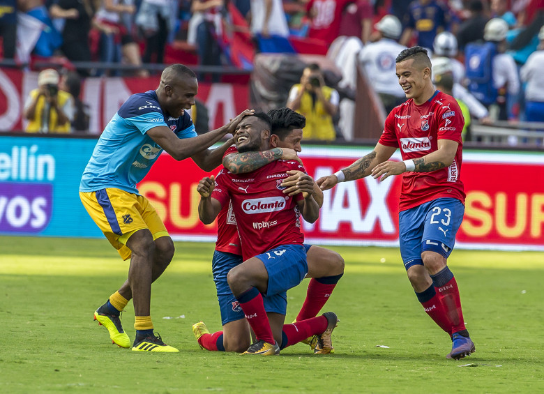 Elvis Perlaza consiguió el segundo gol del rojo y dejó el marcador final en 2-2. Foto Juan Antonio Sánchez O