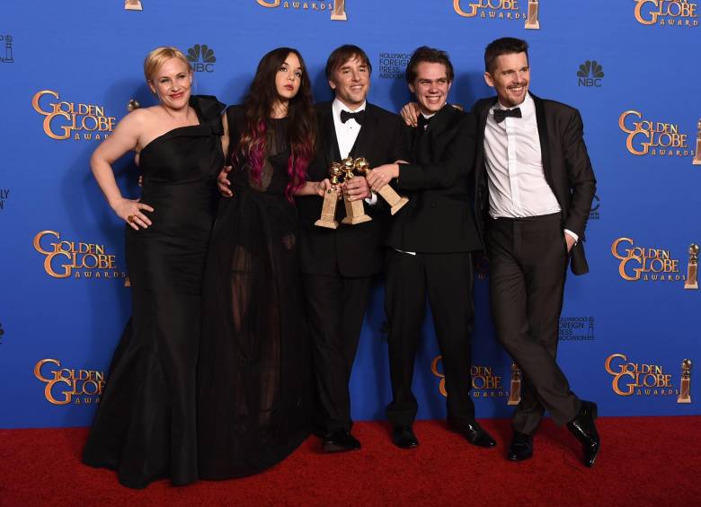 El elenco de la cinta Boyhood recibió el premio Globo de Oro como mejor película dramática. FOTO AP