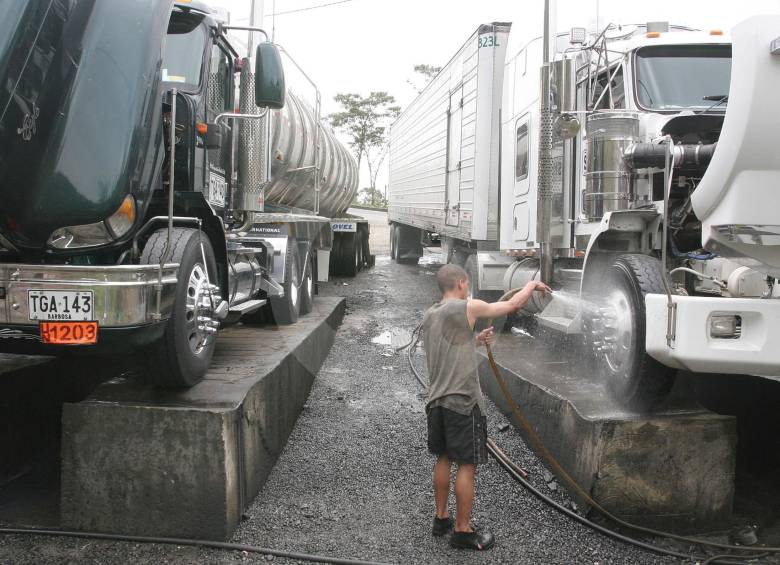 Cornare y Corpobosques buscan con el proyecto evitar el desperdicio de agua y la contaminación de fuentes hídricas. Foto Archivo.
