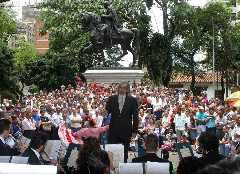 El Parque de Bolívar tuvo quiosco para la retreta. 