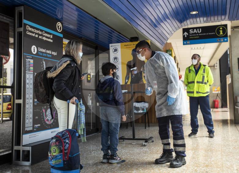 Tras cinco meses se pusieron en marcha los motores y la industria aérea volvió a despegar con todas sus aerolíneas. FOTO Camilo Suárez