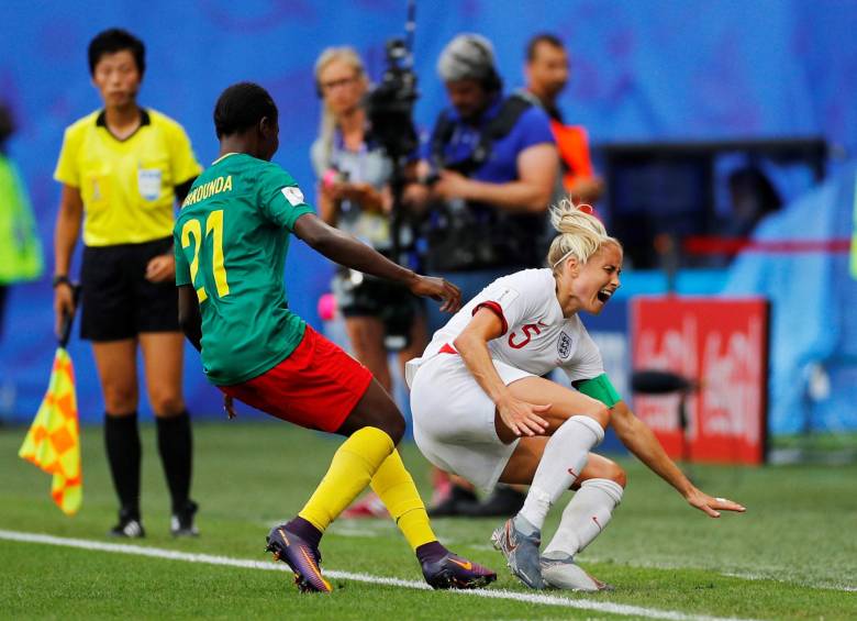 Pasó de todo en el partido Camerún vs Inglaterra femenino