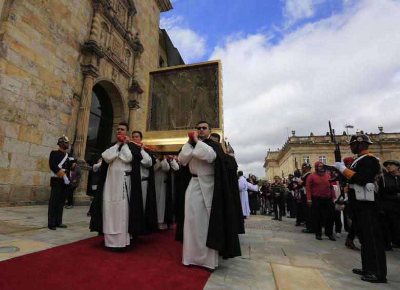 Virgen de Chiquinquirá espera al Papa en la catedral de Bogotá