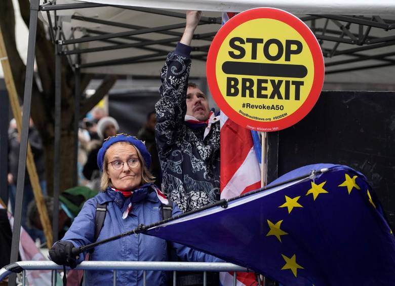 Opositores al Brexit. FOTO AFP