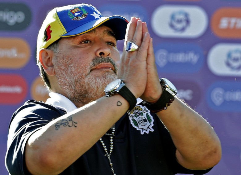 Diego Maradona dejó de ser el técnico de Gimnasia y Esgrima de La Plata. FOTO AFP