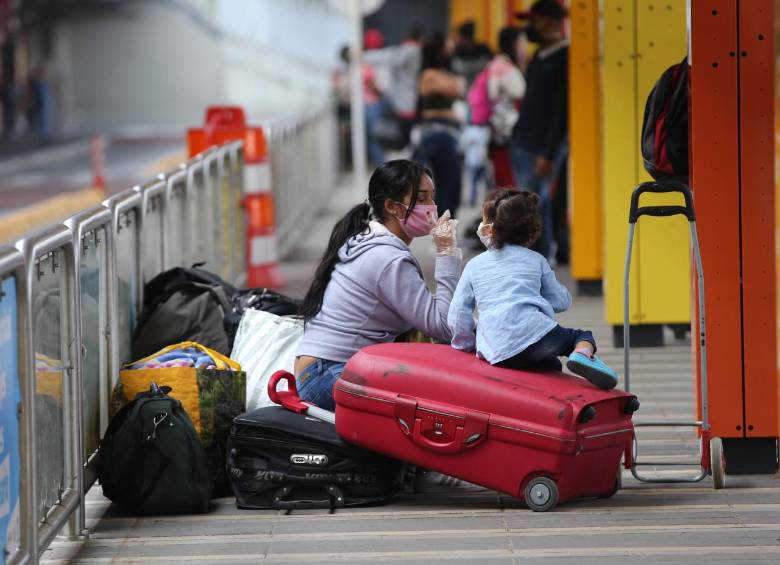 En la mañana de este martes, cientos de viajeros quedaron varados en la Terminal del Norte. FOTO JUAN ANTONIO SÁNCHEZ