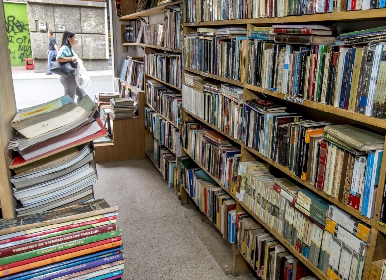 Sede de la Librería Daniela, que tendrá que cerrar sus puertas por bajas ventas de libros, en el centro de Medellín. FOTO JUAN ANTONIO SÁNCHEZ OCAMPO