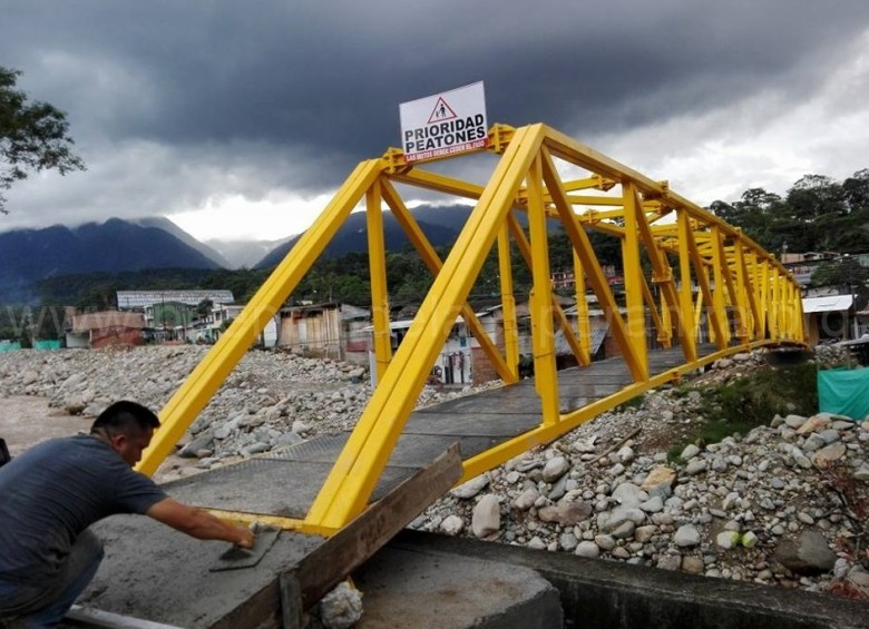 En agosto se instaló un puente en el sector de Mulato, que conecta con la ciudad de Pasto. FOTO Cortesía alcaldía de mocoa