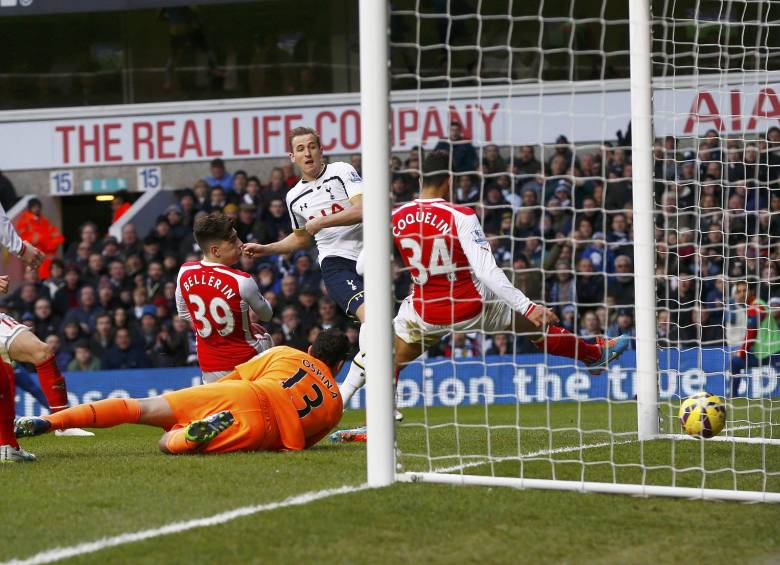 Ospina perdió el invicto a pesar de ser una de las principales figuras del encuentro. FOTO REUTERS