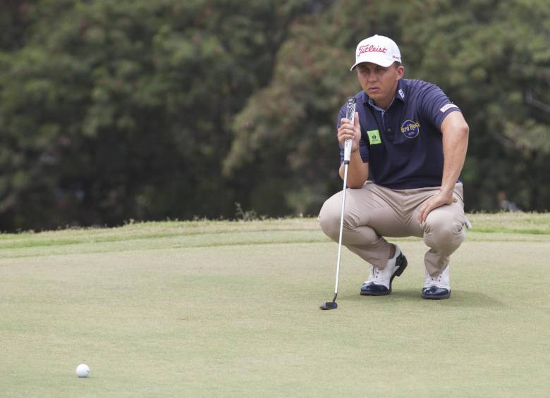 Óscar David Álvarez es uno de los favoritos en la octava parada del Tour Argos de golf que arranca hoy. FOTO EDWIN BUSTAMANTE