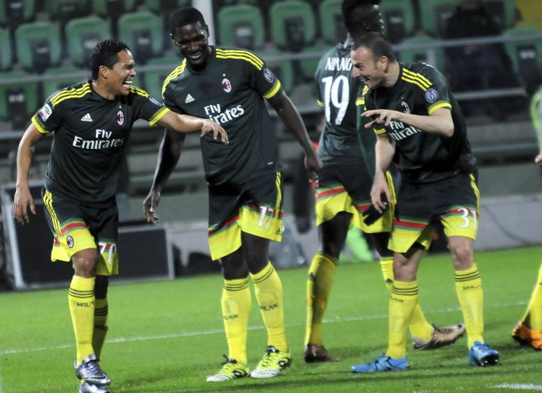 El Milan donde juega Carlos Bacca ganó 2 -0 frente al Palermo. FOTO AP