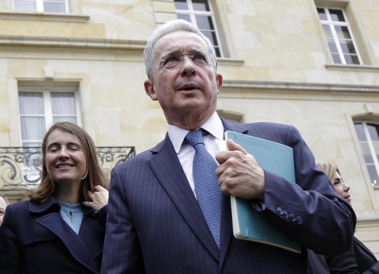 Demandan investidura del expresidente y senador Álvaro Uribe. FOTO: Colprensa