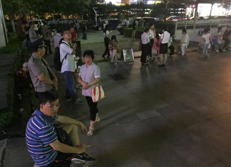 Se esperan registros oficiales de los daños causados por el terremoto. FOTO: Reuters y AFP