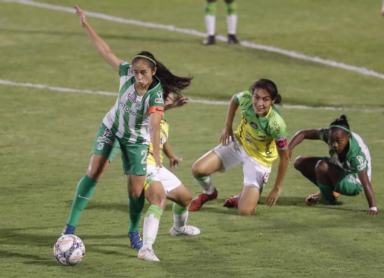 Gobierno pide a Colfútbol mantener la Liga Femenina