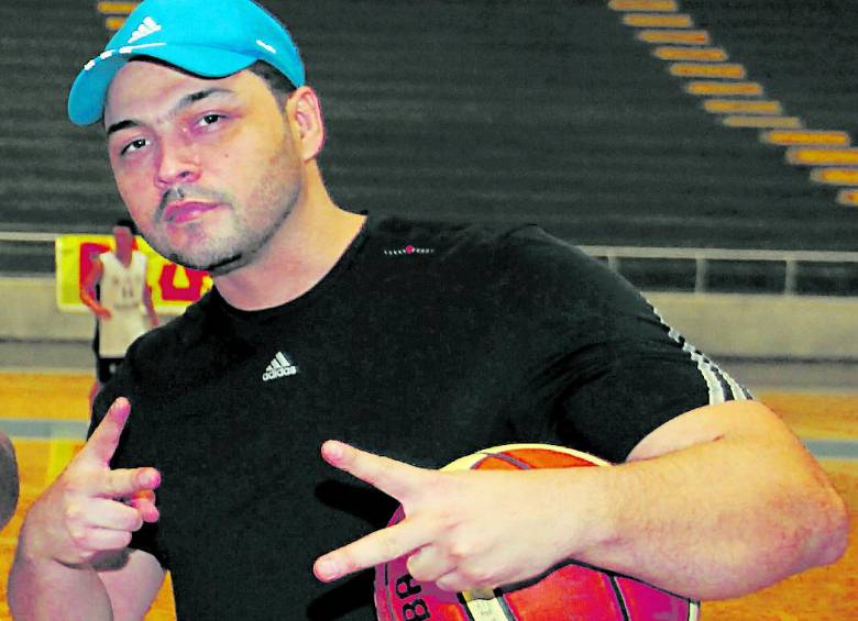 Johnny Argil Johnny Arcila también tiene voz de mando en el quinteto Academia de la ...