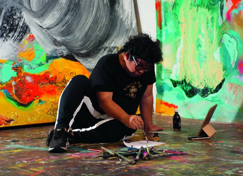 La obra del artista plástico caleño se destaca por su explosión y profundidad de color. FOTO Cortesía del autor