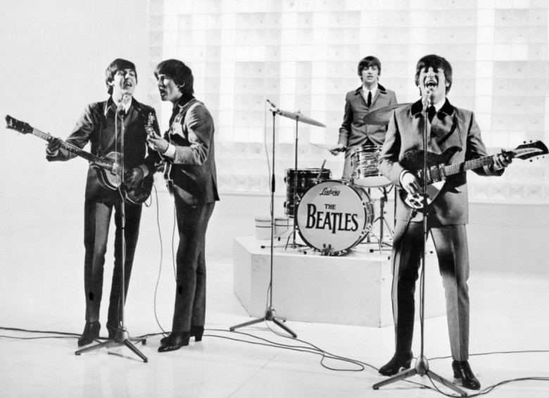Se vendió una página con la letra de la canción de los Beatles Maxwell’s Silver Hammer que alcanzó los 33.400 dólares.