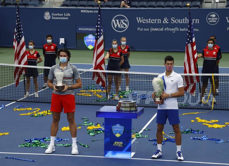 Milos Raonic y Djokovic dirimieron la final del Masters de Cincinnati. Foto EFE